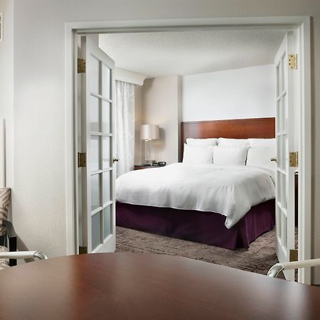 Chicago Marriott Suites Диърфийлд Екстериор снимка
