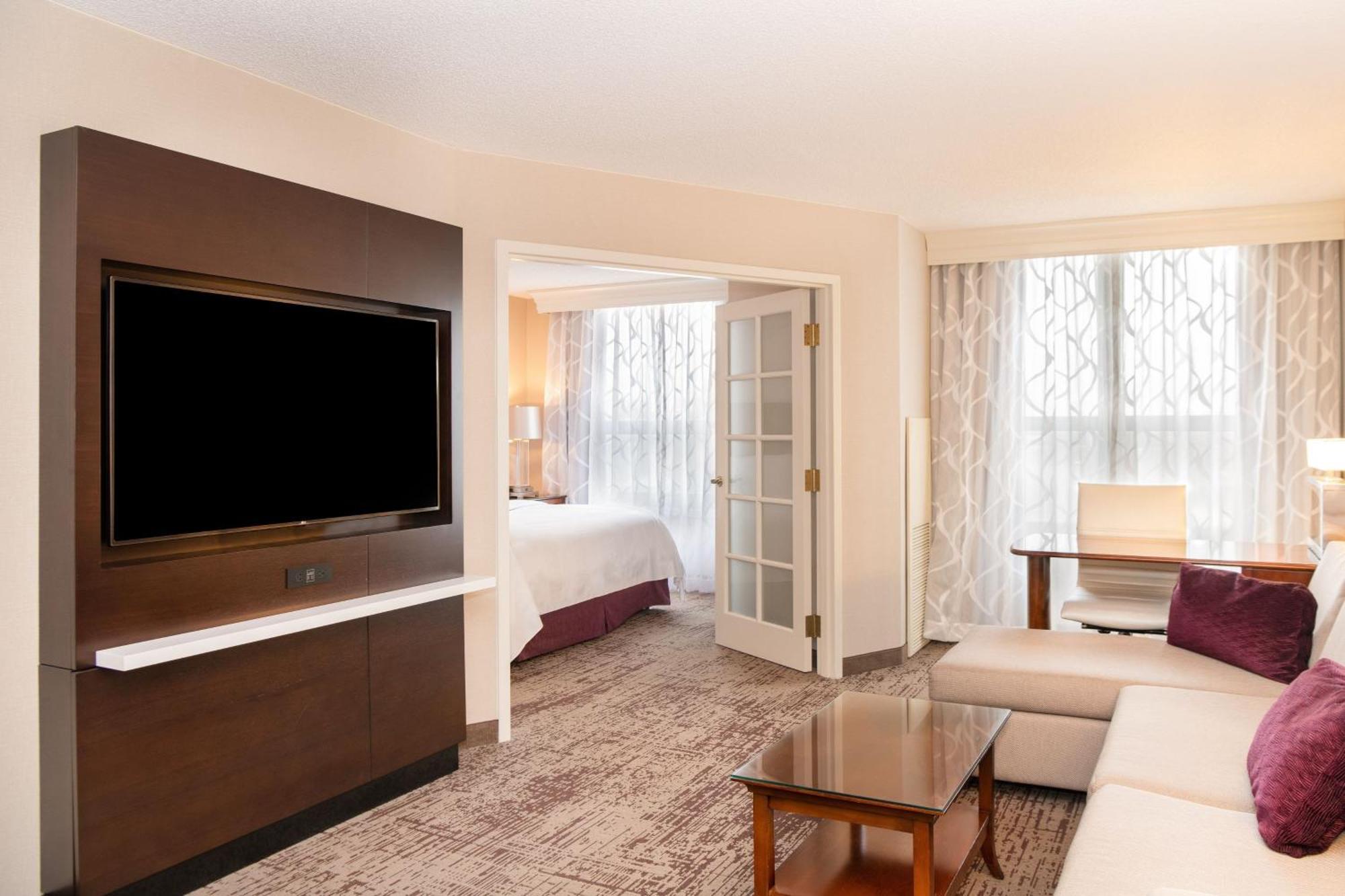 Chicago Marriott Suites Диърфийлд Екстериор снимка